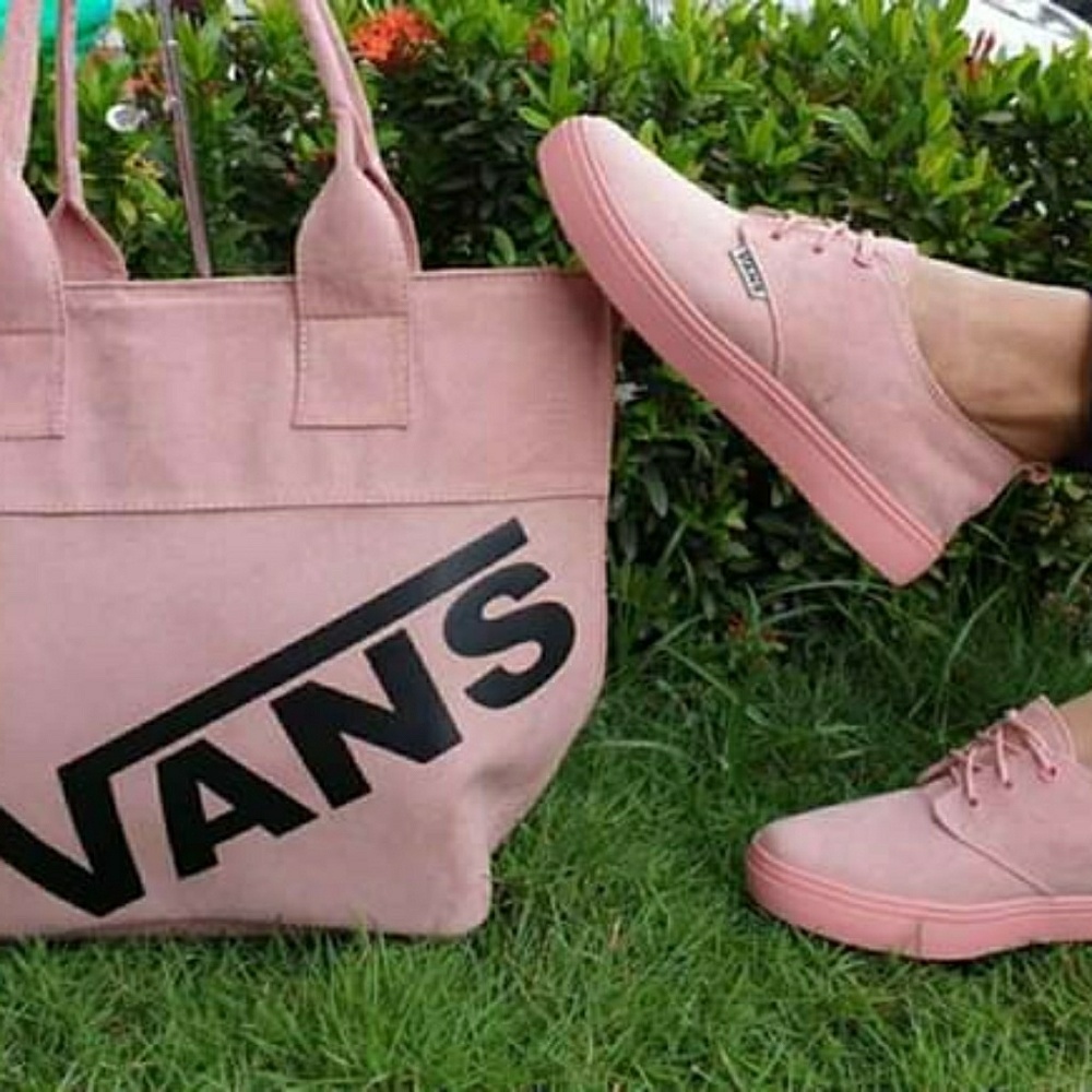 Vans shoe and purse set